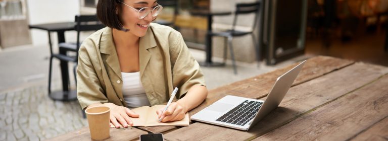 UI UX designer you can join us