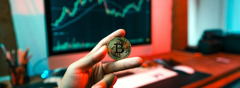 Bitcoin Takes on the Fed: Is a Historic Rally on the Horizon?