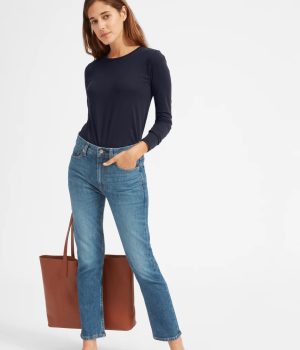 Katie Holmes shuffles her Ugg boots